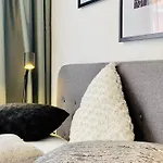 بيت ضيافة Mono - Adults Only